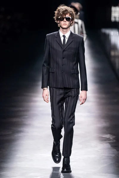 Look 52